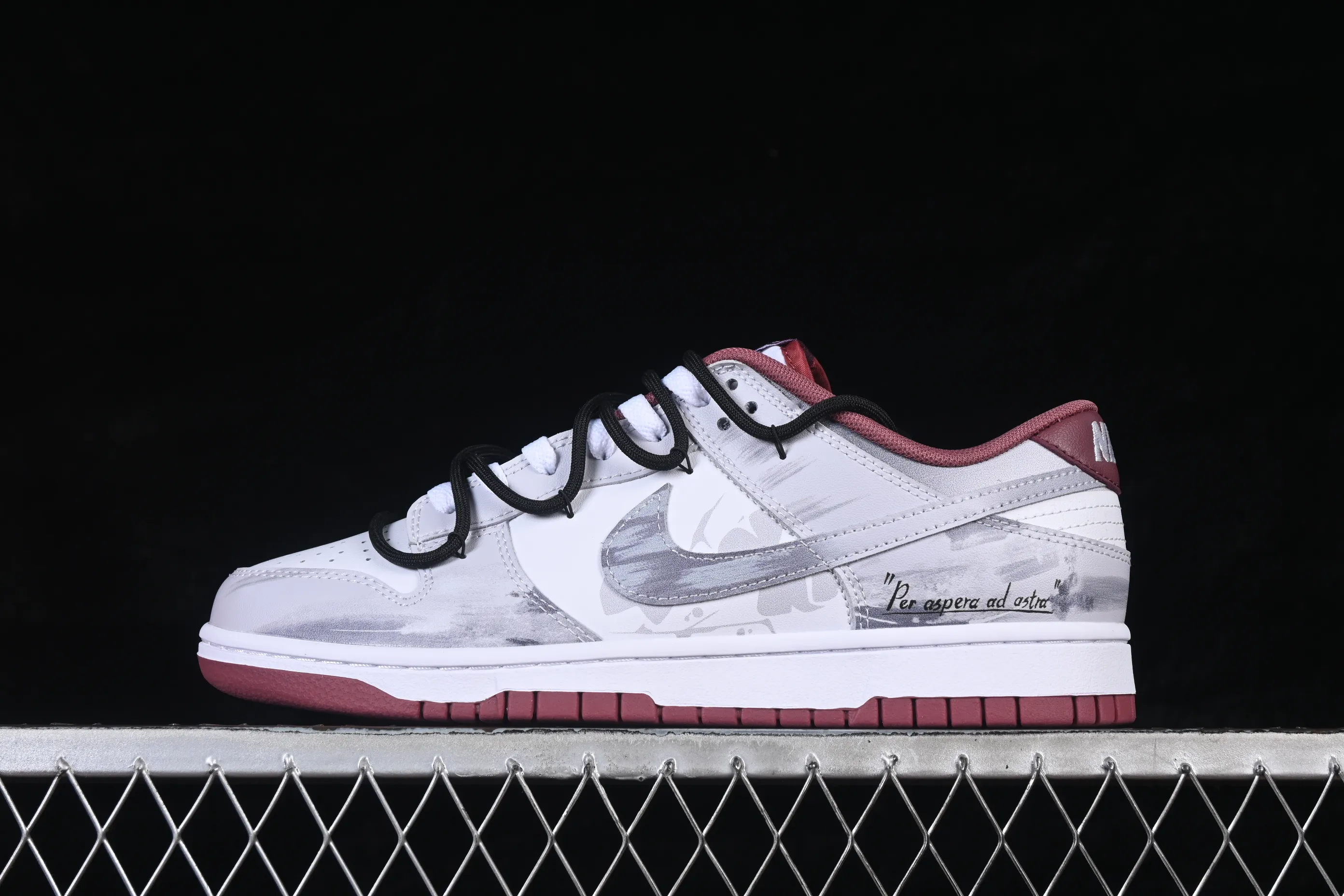 All categories Nk SB Dunk Series Nk SB Dunk Low High-end customized low-top sneakers Nike SB Dunk Low straps Anniversary high-end customized low-top casual sneakers DV0833-112